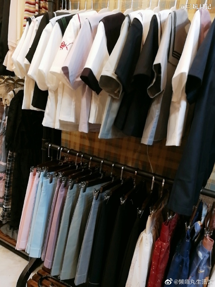 宁波懒喵丸生活馆 JK制服 Lolita洋装实体店实拍图片照片2